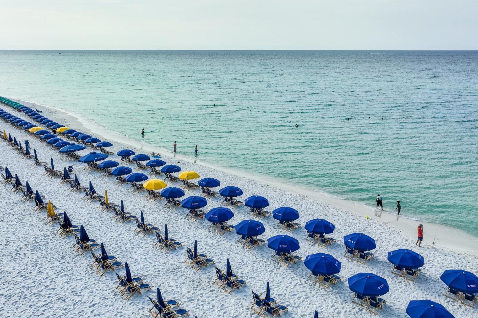 Pelican Beach Resort By Panhandle Getaways Destin Exteriör bild